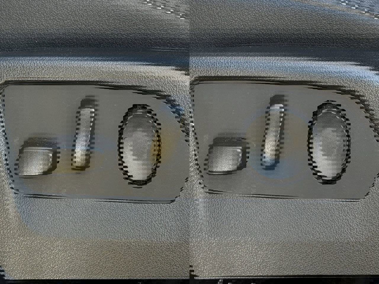 Certified 2024 GMC Canyon Elevation w/ Elevation Premium Package image 20