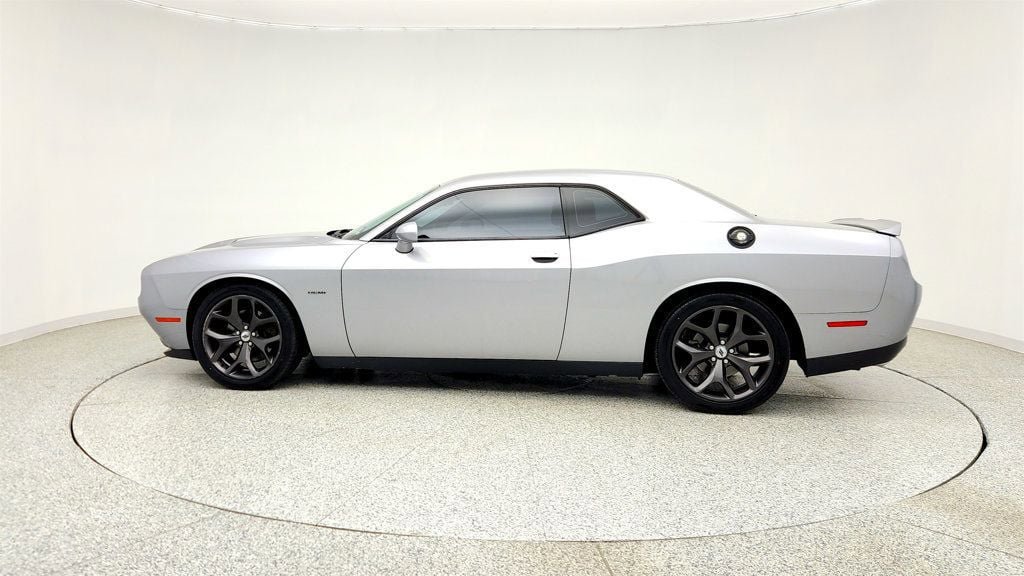 Used 2017 Dodge Challenger R/T RWD image 8