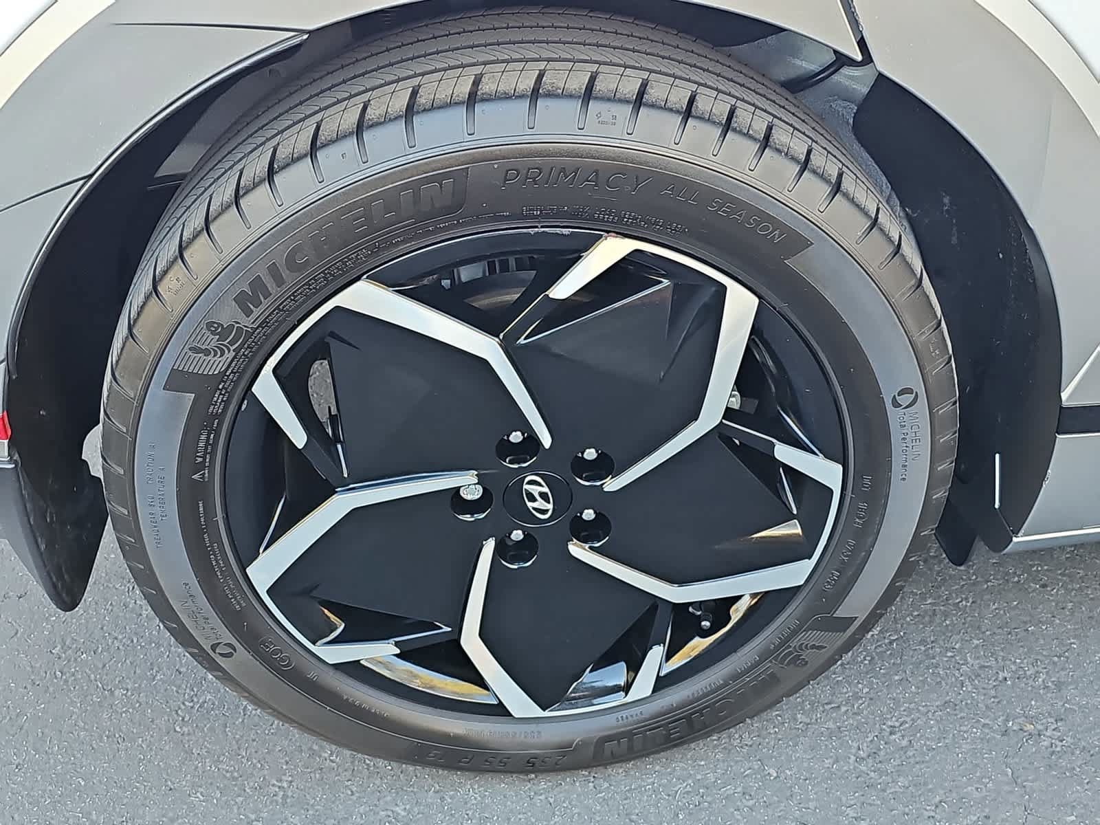 Certified 2024 Hyundai Ioniq 5 Limited RWD image 12