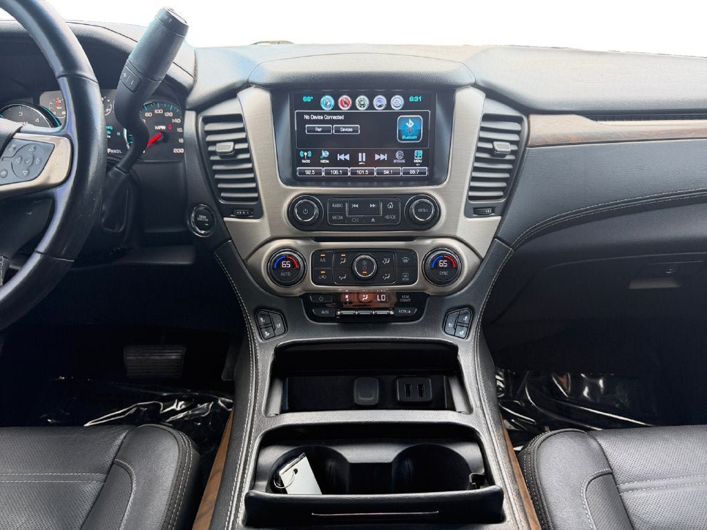 Used 2019 GMC Yukon Denali w/ Denali Ultimate Black Edition AWD/4WD image 13