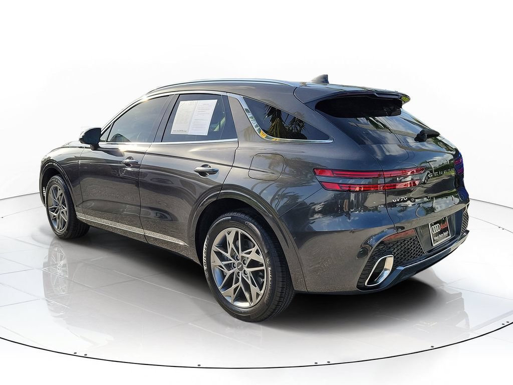 Used 2025 Genesis GV70 2.5T w/ Advanced Package AWD/4WD image 3