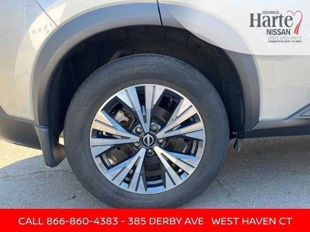 Certified 2023 Nissan Rogue SV w/ SV Premium B Package AWD/4WD image 12