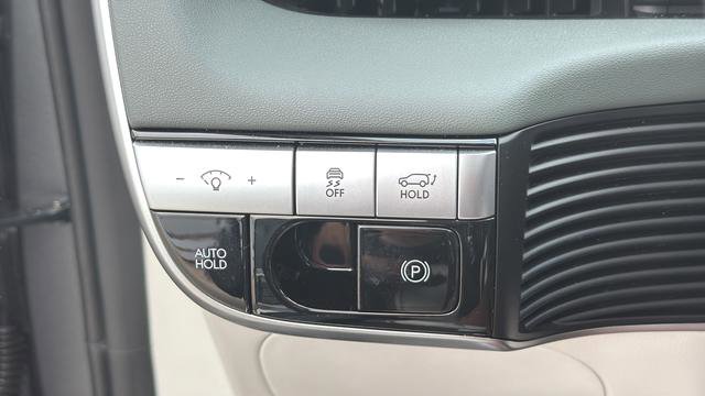 Used 2024 Hyundai Ioniq 5 Limited image 29