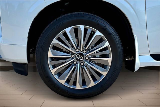 New 2026 INFINITI QX80 Luxe image 9