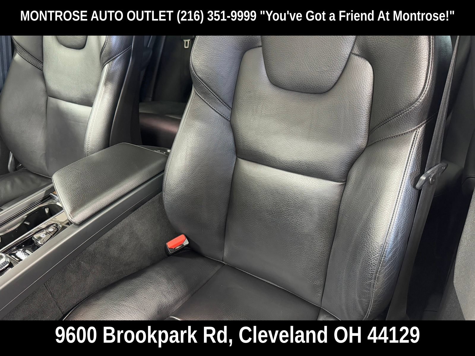 Used 2021 Volvo XC60 T5 Momentum w/ Protection Package AWD/4WD image 31