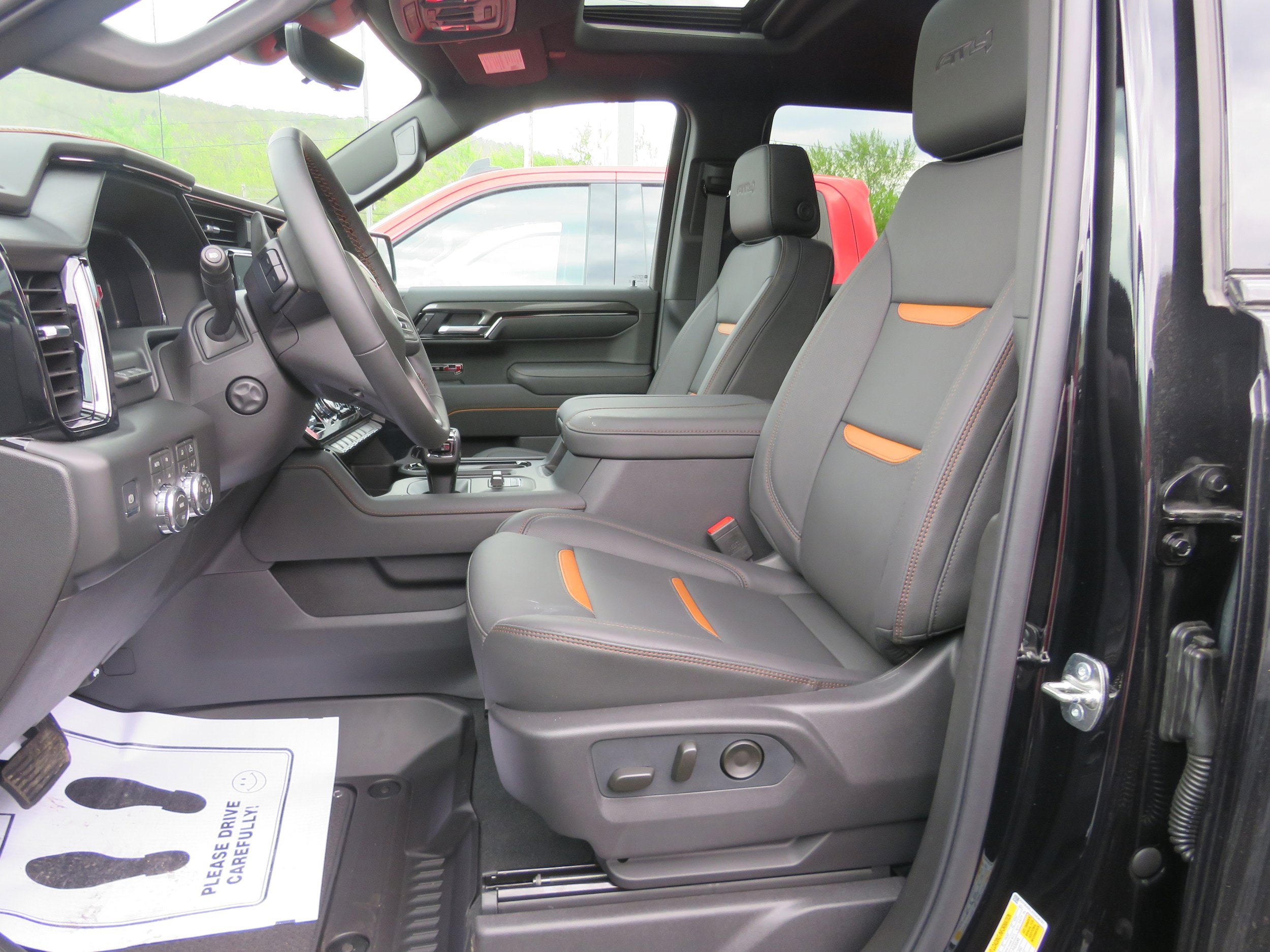 New 2026 GMC Sierra 1500 AT4 w/ AT4 Premium Package AWD/4WD image 12