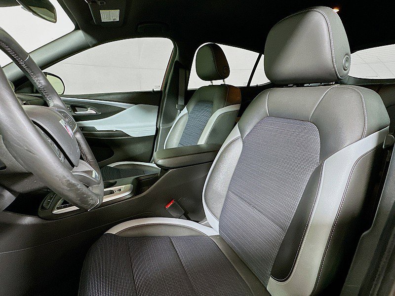 Used 2024 Buick Envista Preferred w/ Convenience I Package FWD image 22