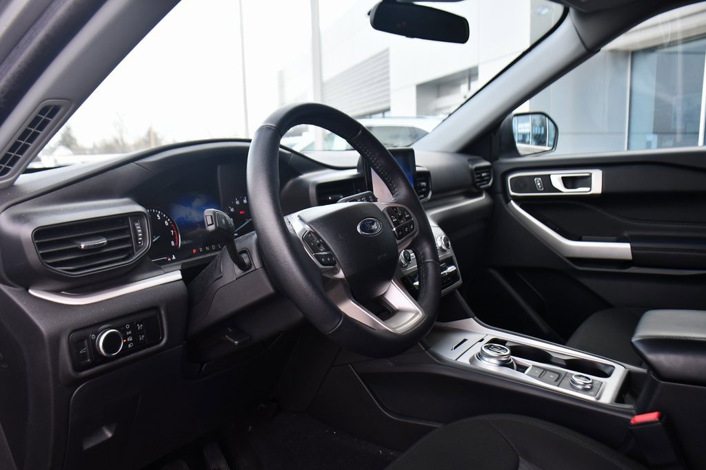 Used 2023 Ford Explorer XLT w/ Class IV Trailer Tow Package image 11