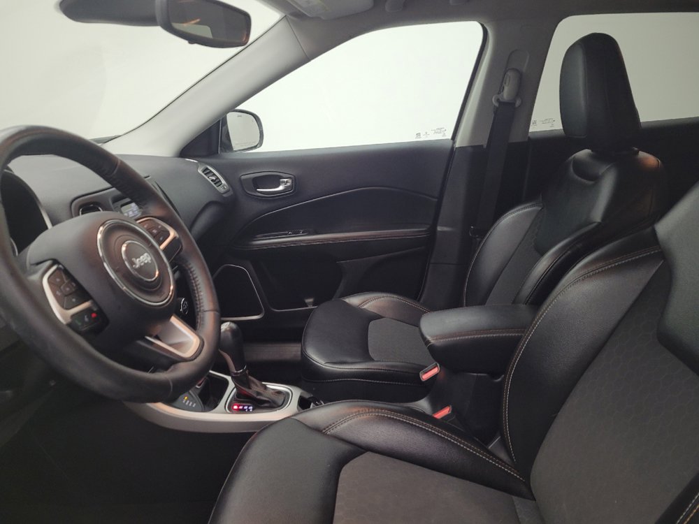Used 2018 Jeep Compass Latitude w/ Safe & Security Group AWD/4WD image 17