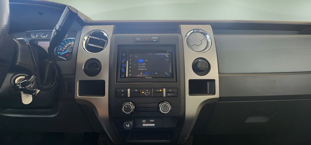 Used 2011 Ford F150 XLT w/ XLT Chrome Pkg image 27