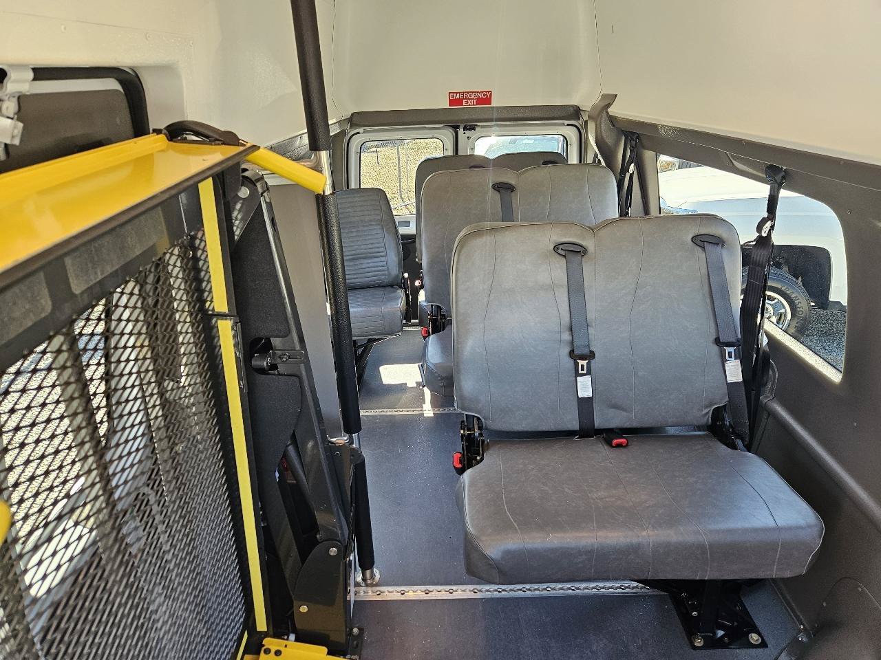 Used 2014 Ford E-350 and Econoline 350 Extended Super Duty w/ Power Group RWD image 30