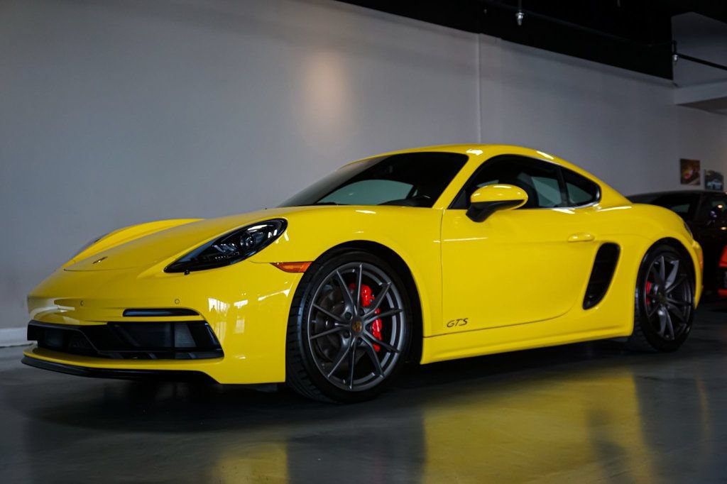 Used 2019 Porsche 718 Cayman RWD image 3