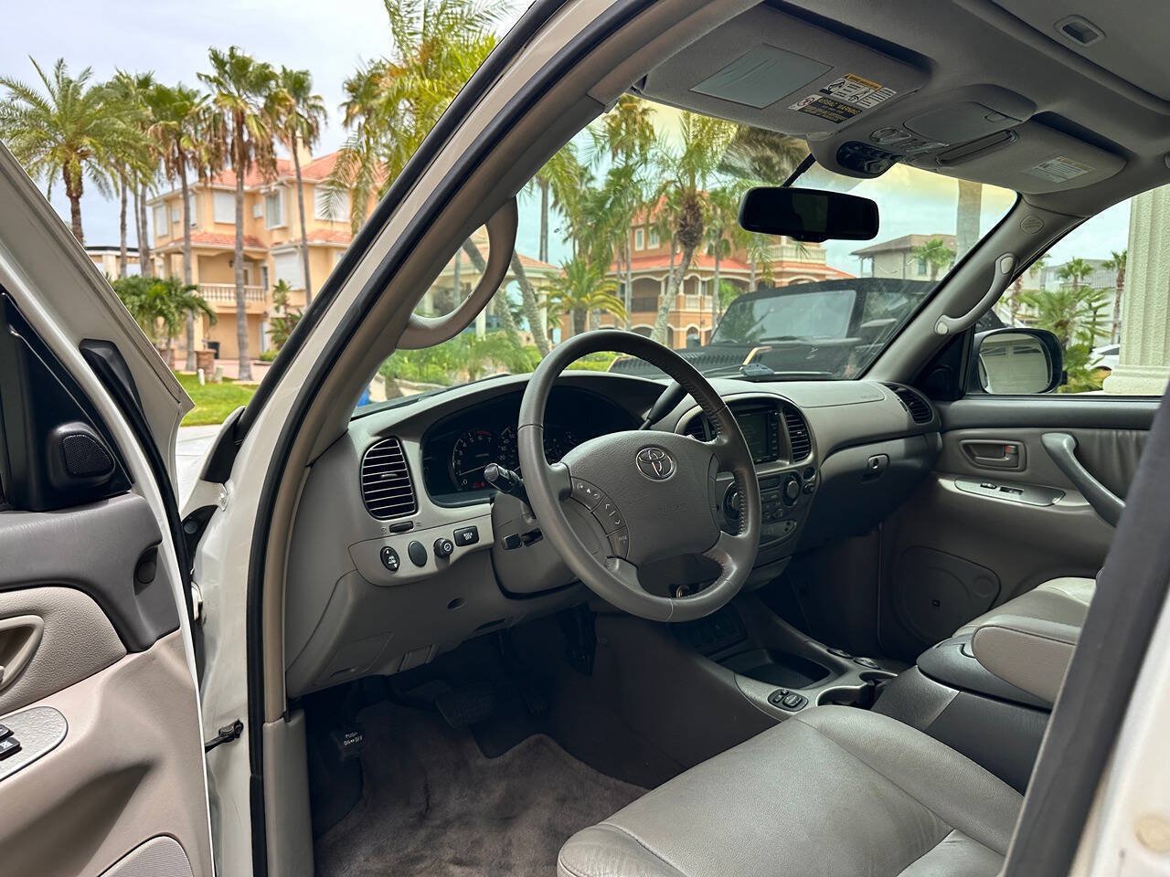 Used 2007 Toyota Sequoia Limited RWD image 14