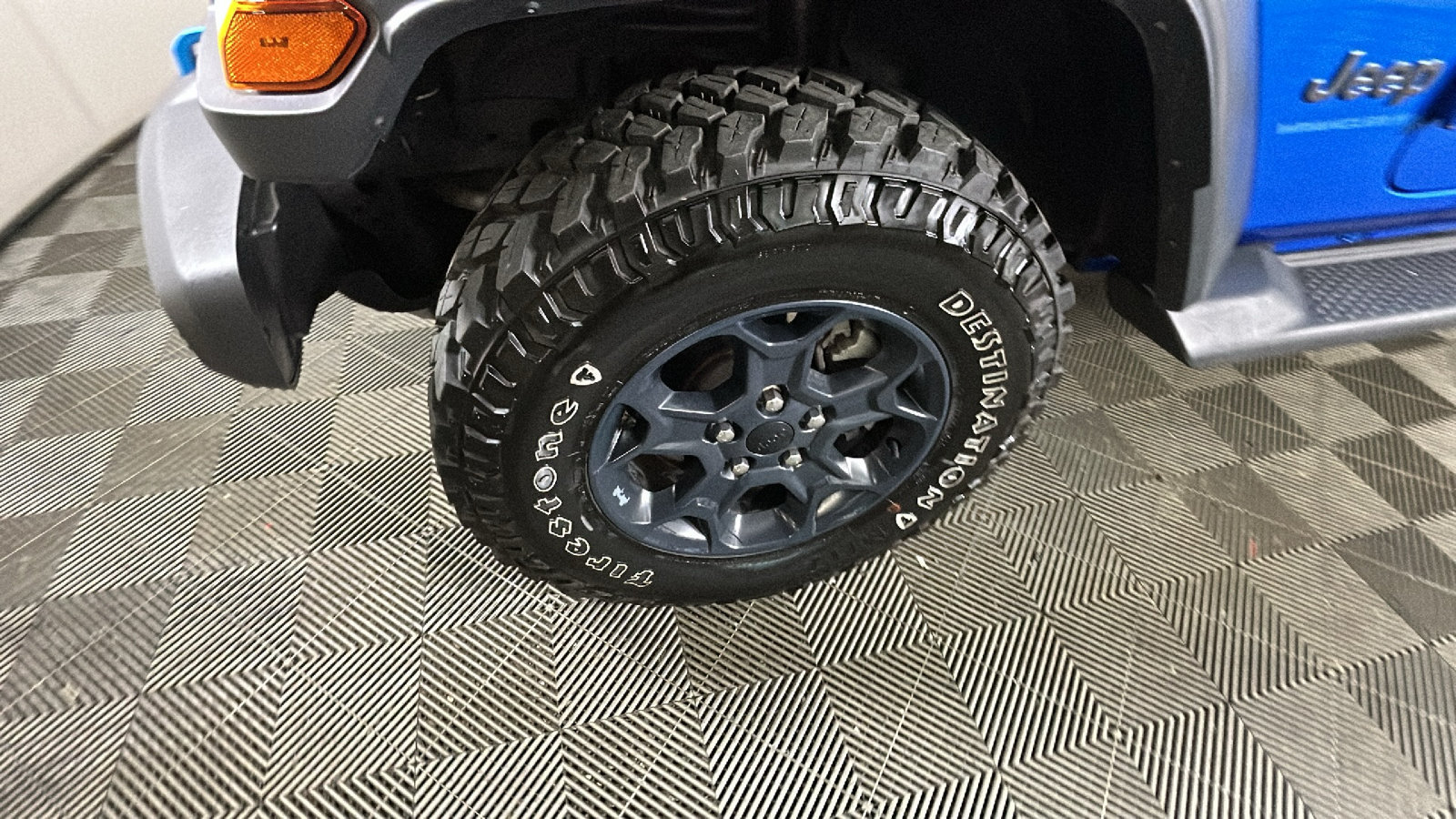 Used 2023 Jeep Wrangler Unlimited w/ Cold Weather Group AWD/4WD image 10