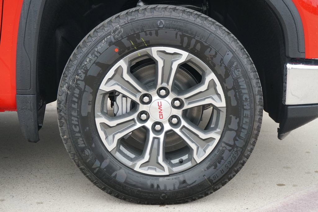 New 2026 GMC Sierra 1500 SLE image 5