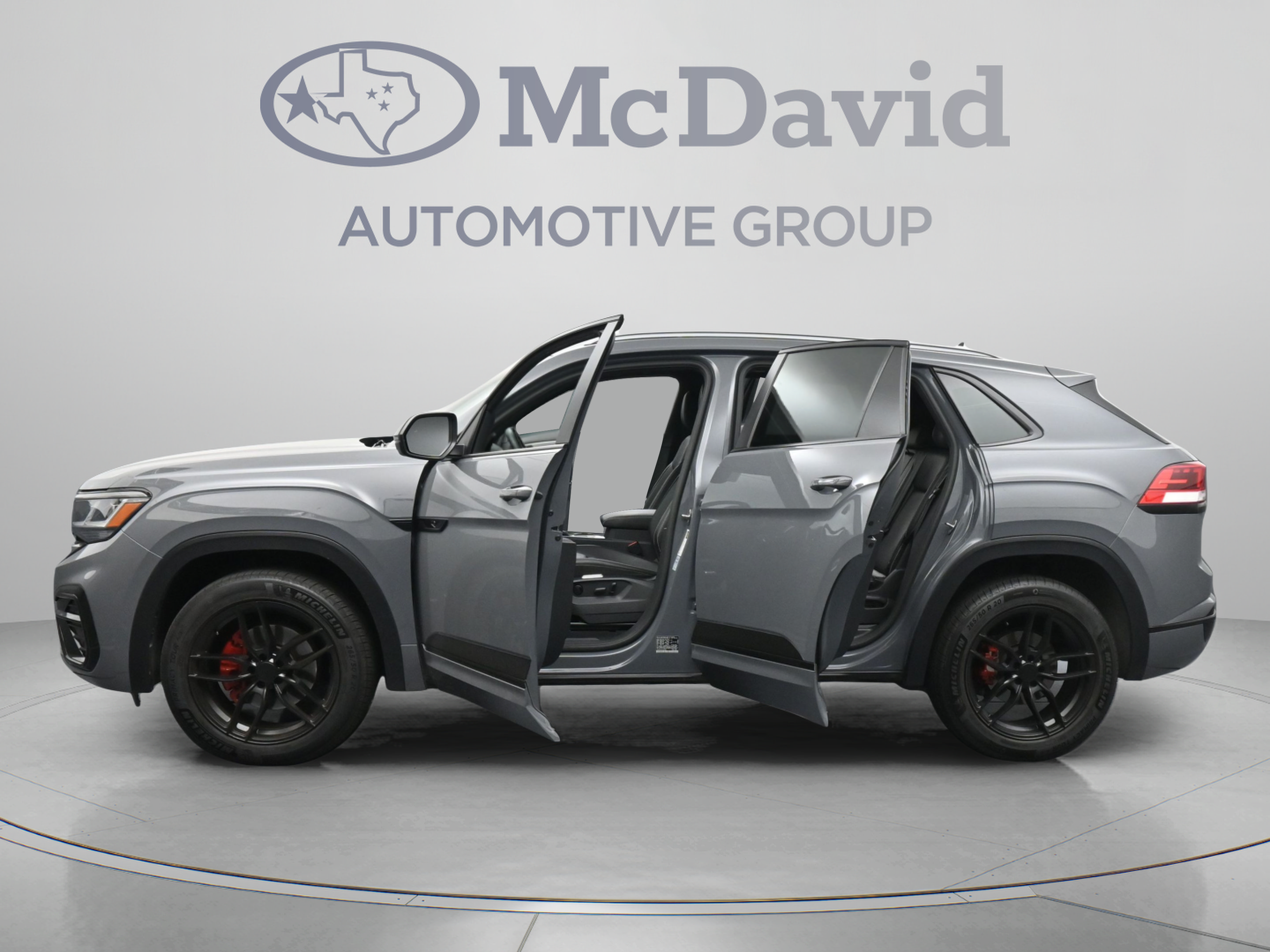 Used 2020 Volkswagen Atlas Cross Sport SEL R-Line FWD image 42