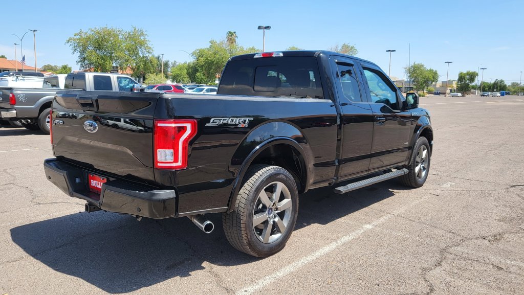 Used 2017 Ford F150 XLT w/ Equipment Group 302A Luxury AWD/4WD image 11