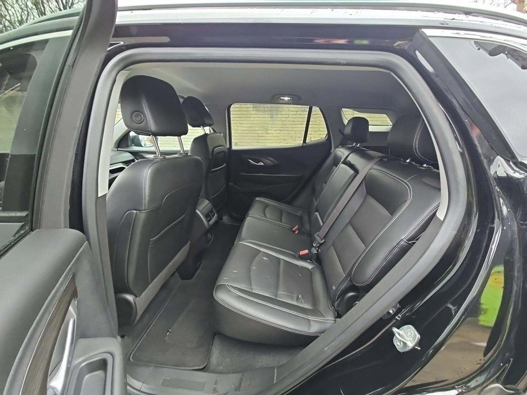 Used 2023 GMC Terrain SLT image 6