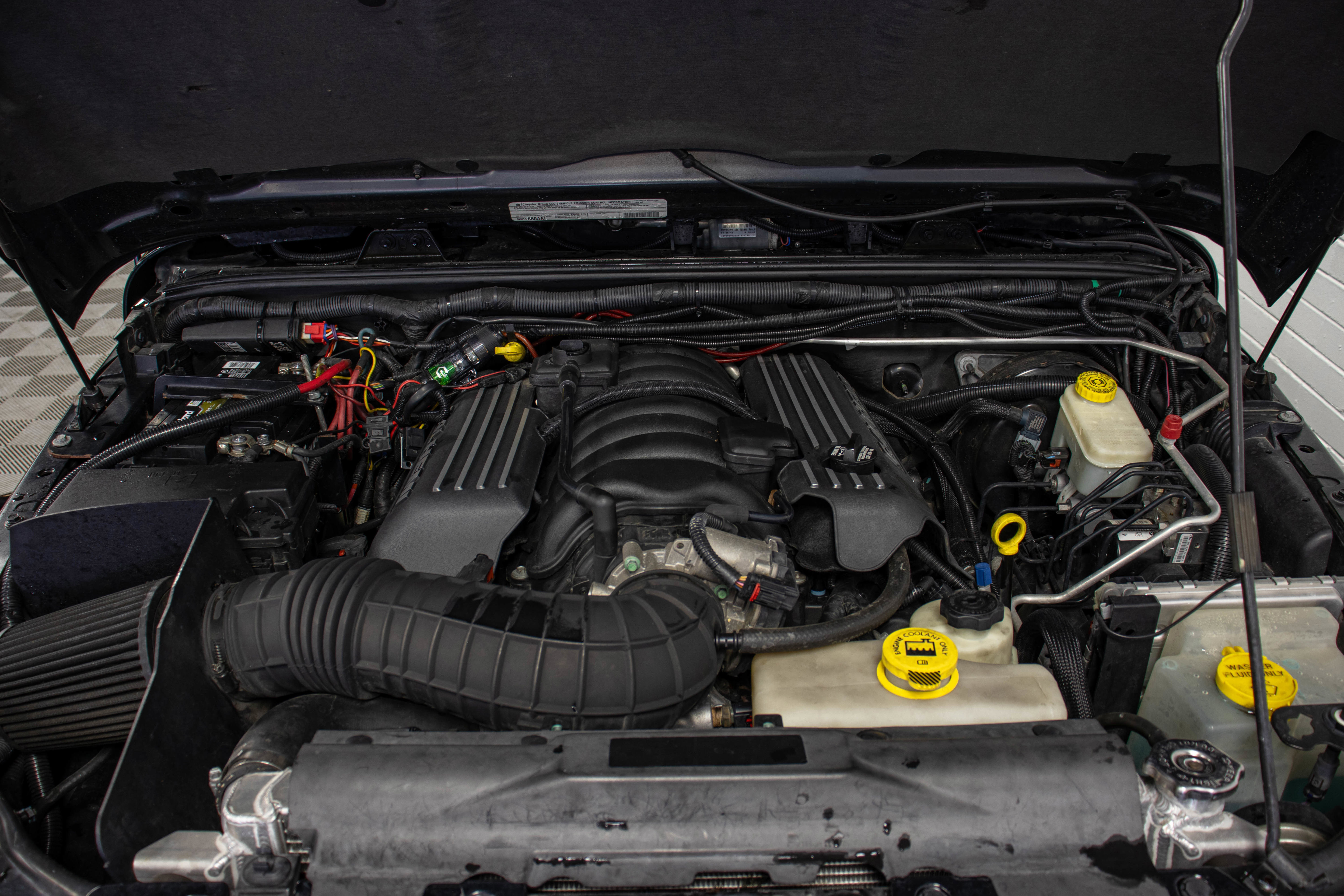 Used 2012 Jeep Wrangler Unlimited Rubicon image 10