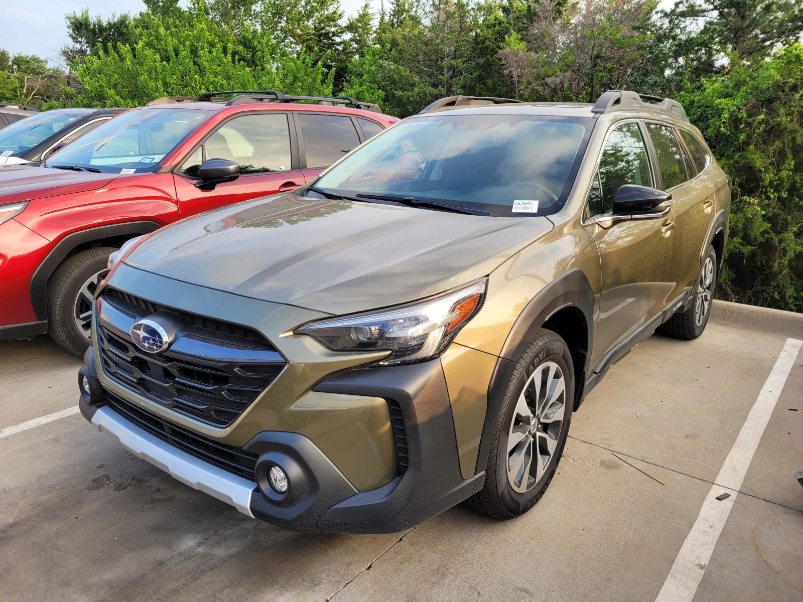Used 2023 Subaru Outback Limited AWD/4WD image 1