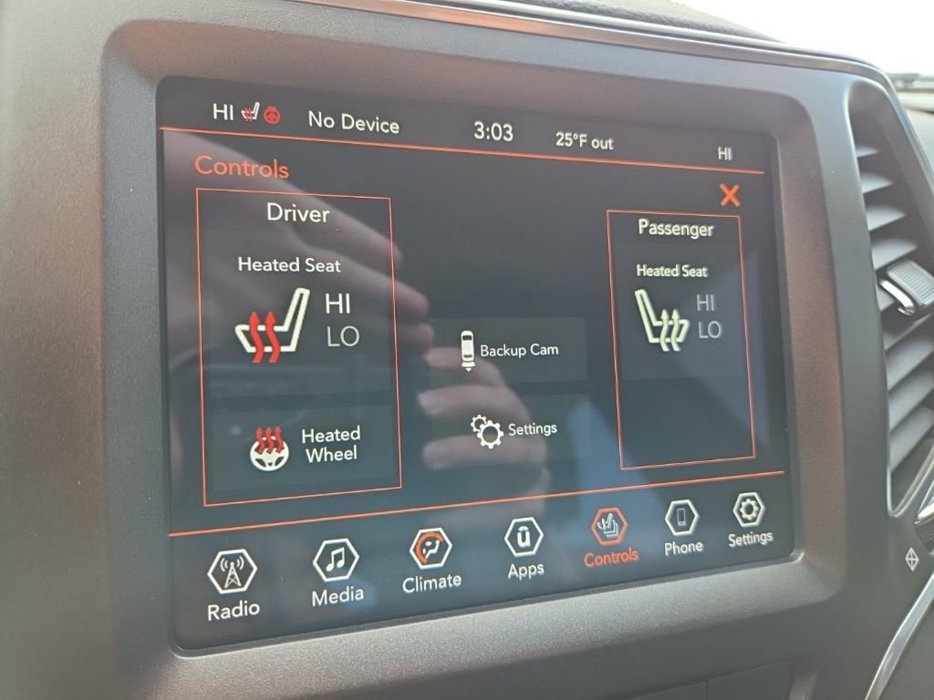 Used 2020 Jeep Cherokee Trailhawk w/ Technology Group image 45