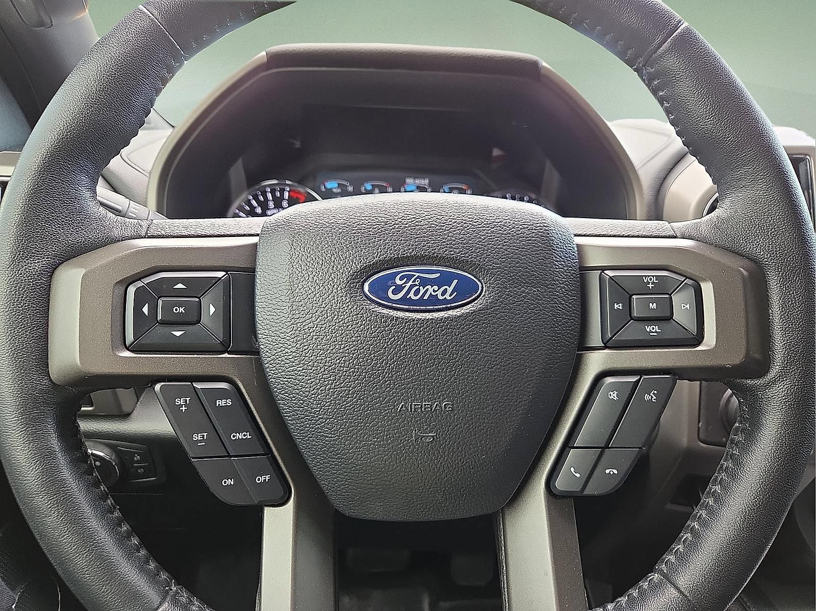 Used 2020 Ford Expedition XLT AWD/4WD image 24