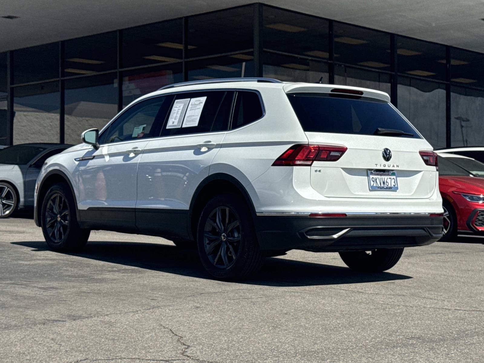 Certified 2023 Volkswagen Tiguan SE FWD image 3