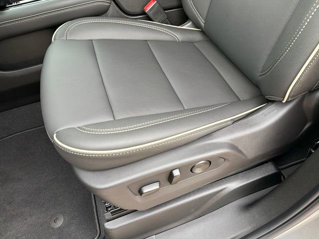 New 2026 GMC Yukon XL Elevation AWD/4WD image 18
