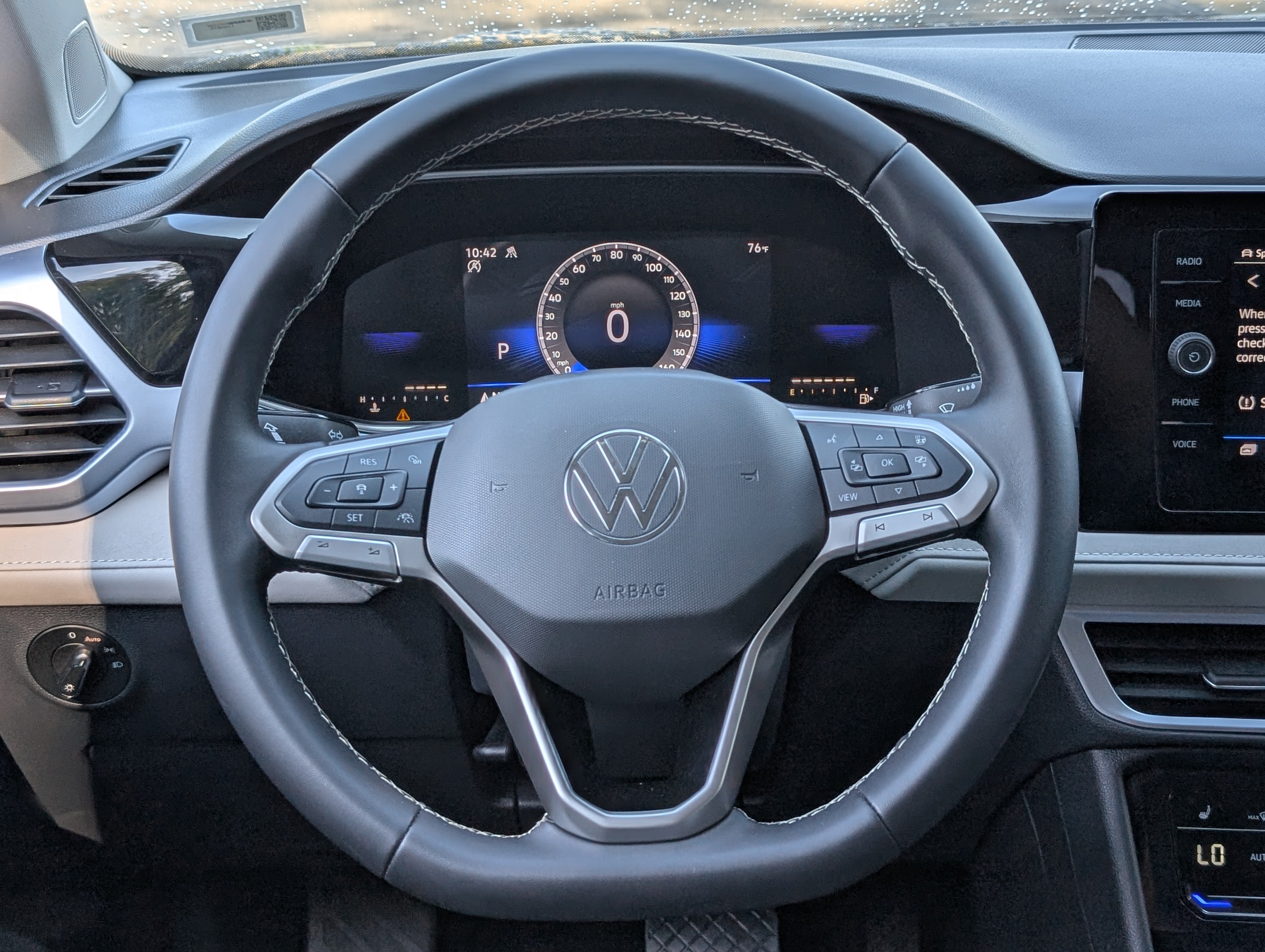 Used 2025 Volkswagen Taos SE AWD/4WD image 23