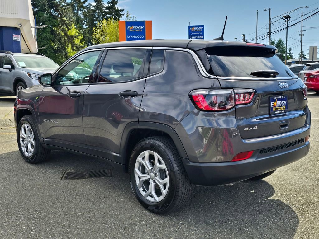 Used 2024 Jeep Compass Sport AWD/4WD image 6