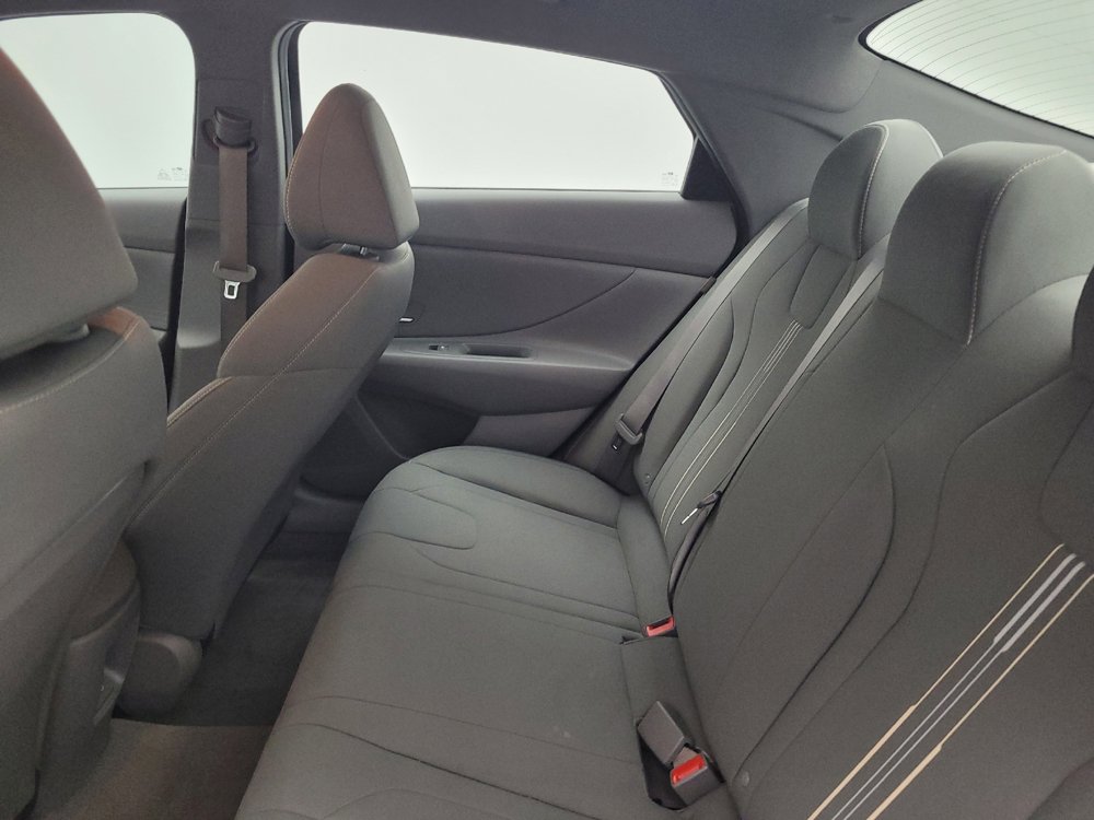Used 2024 Hyundai Elantra SEL FWD image 18