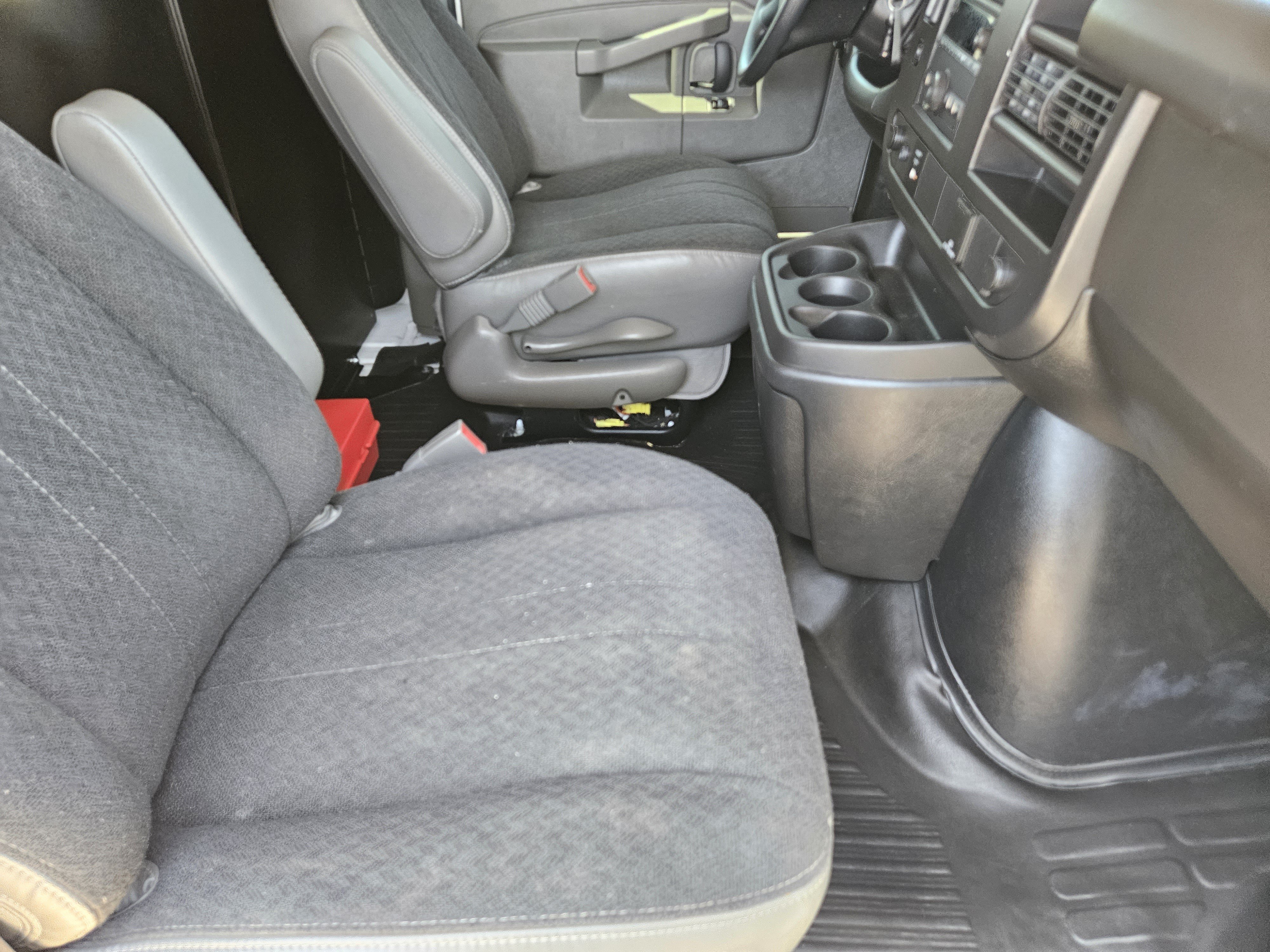Used 2024 Chevrolet Express 2500 w/ Driver Convenience Package RWD image 12