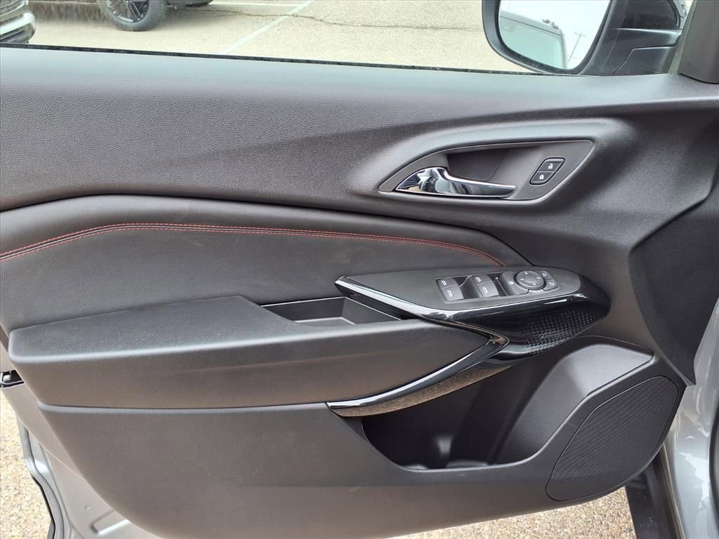 New 2026 Chevrolet Trax RS w/ Driver Confidence Package image 12