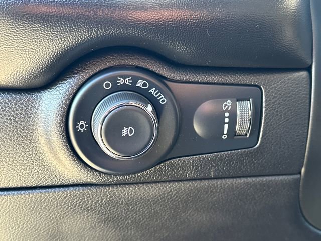 Used 2022 Dodge Durango GT image 29