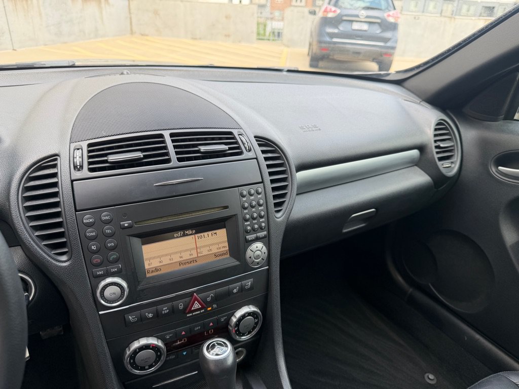Used 2009 Mercedes-Benz SLK 300 image 22