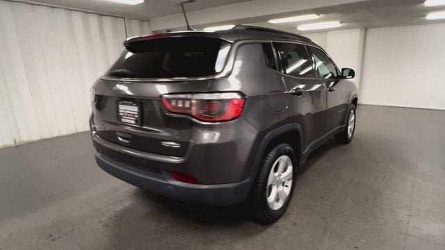 Used 2019 Jeep Compass Latitude w/ Popular Equipment Group AWD/4WD image 8