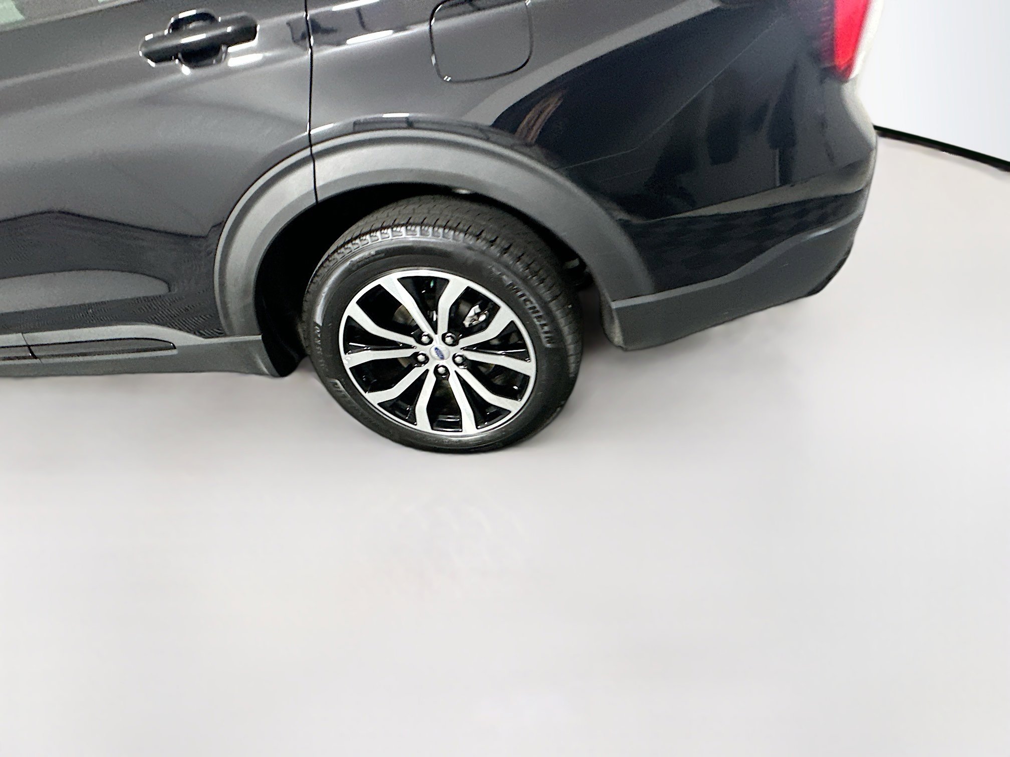 Used 2025 Ford Explorer ST-Line image 11
