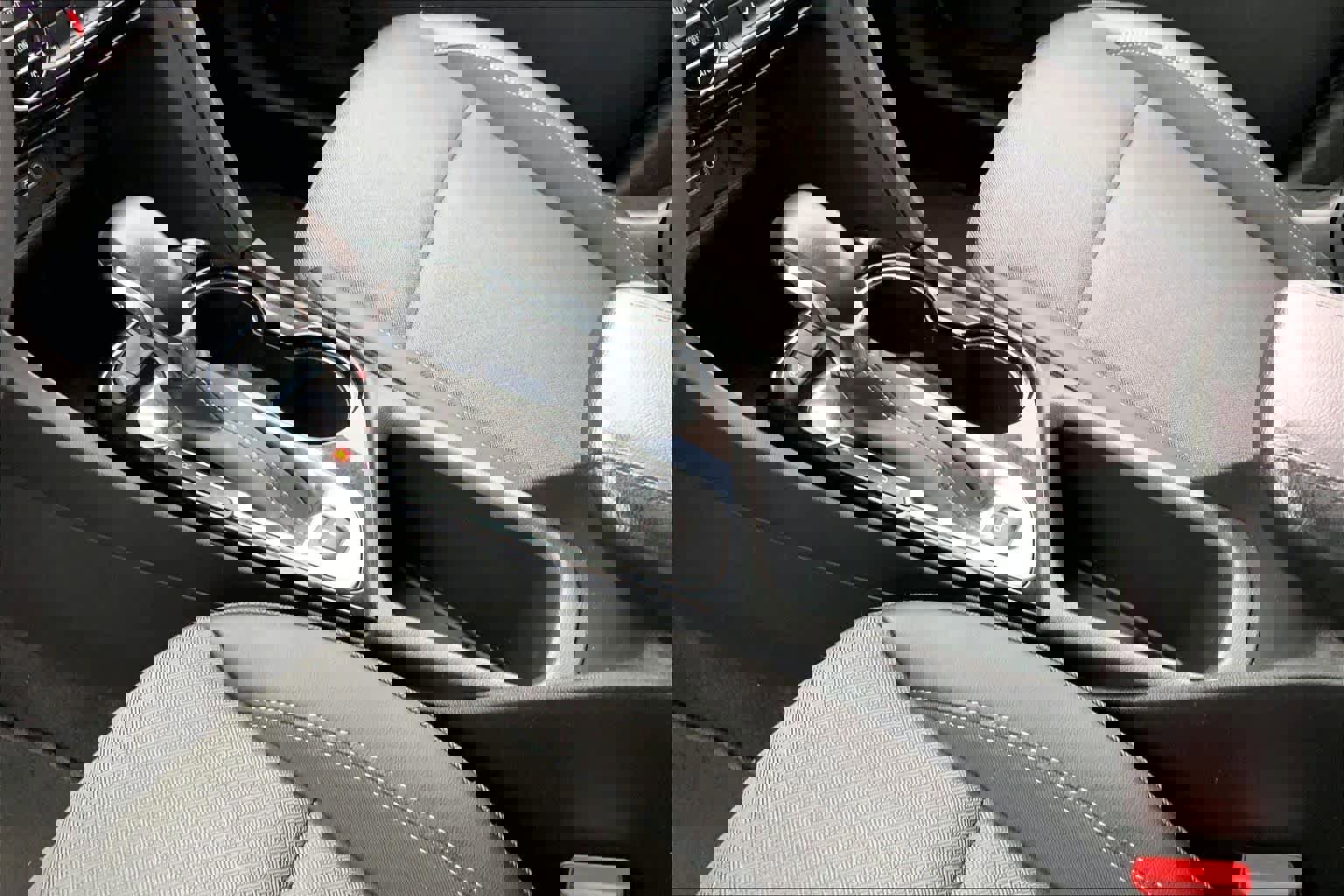 Used 2022 Buick Encore GX Select w/ Sport Touring Package FWD image 17