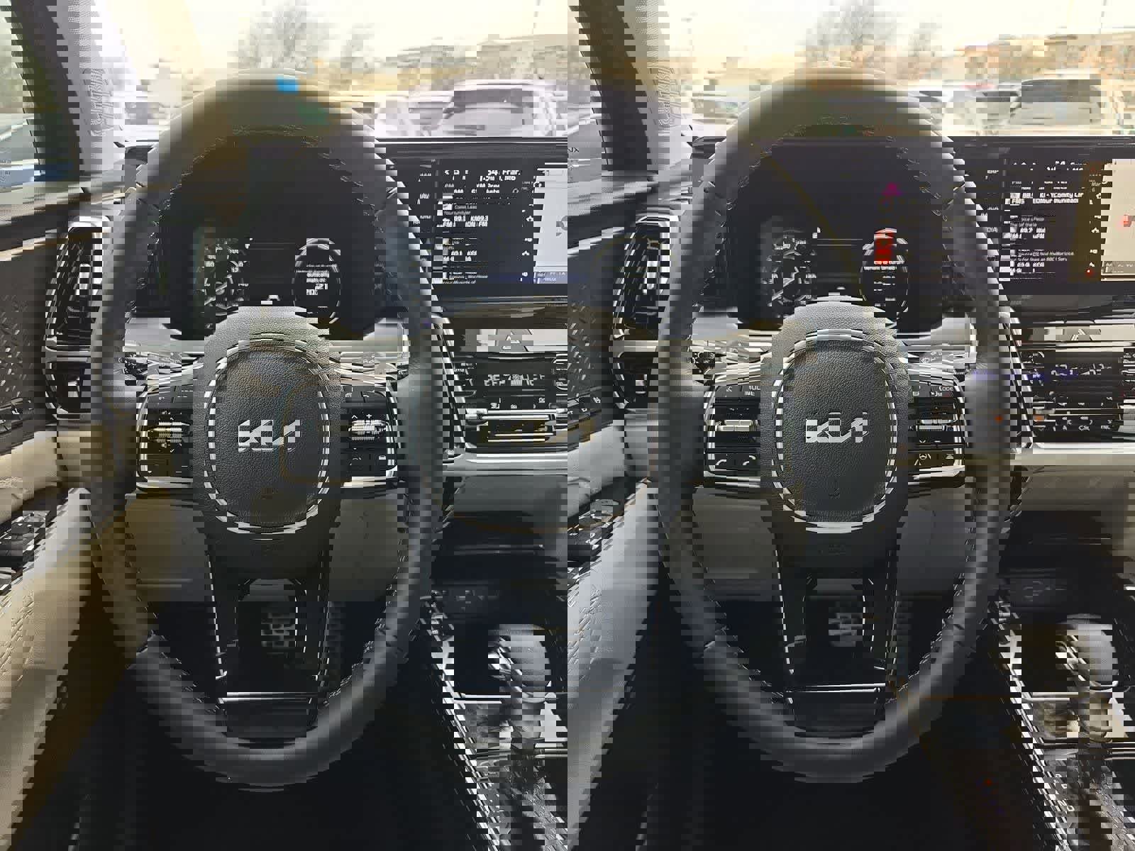 Certified 2023 Kia Sorento SX image 22