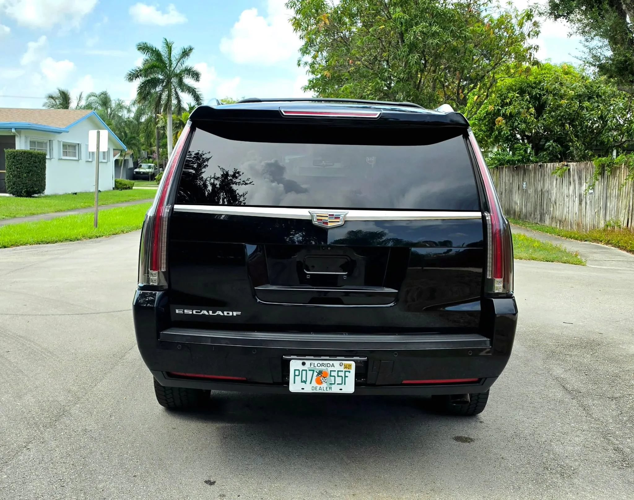 Used 2017 Cadillac Escalade ESV Luxury AWD/4WD image 15