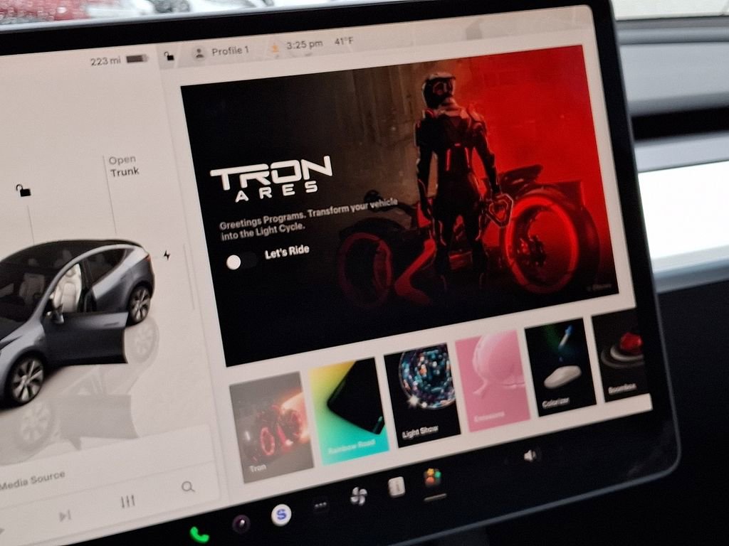 Used 2023 Tesla Model Y Long Range image 19