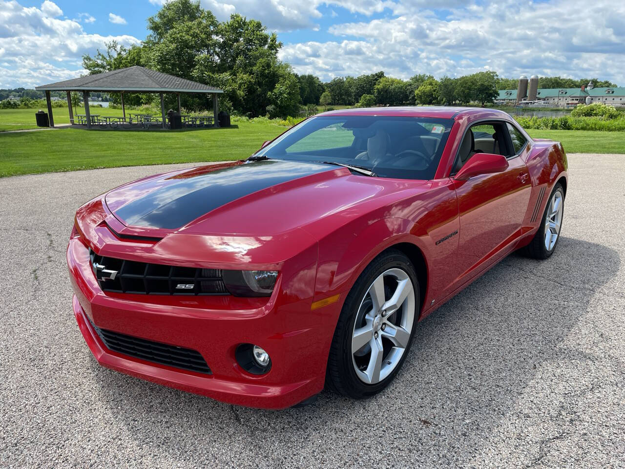 Used 2010 Chevrolet Camaro SS w/ LPO, Ground Effects Package RWD image 66