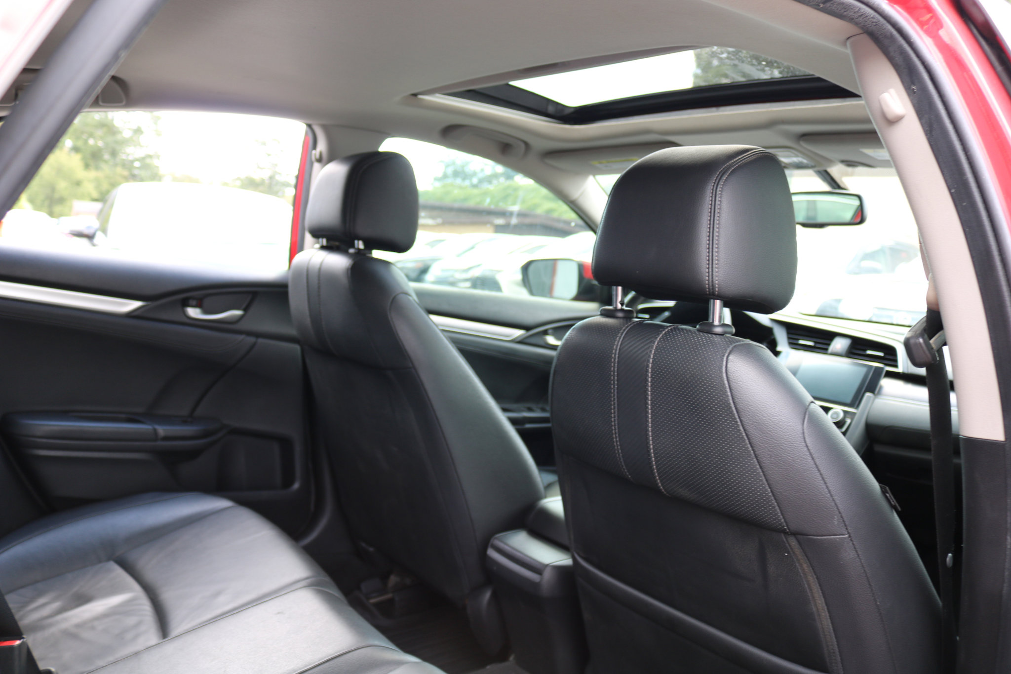 Used 2018 Honda Civic EX-L image 31