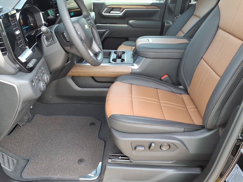New 2026 Chevrolet Silverado 2500 High Country w/ High Country Premium Package AWD/4WD image 9