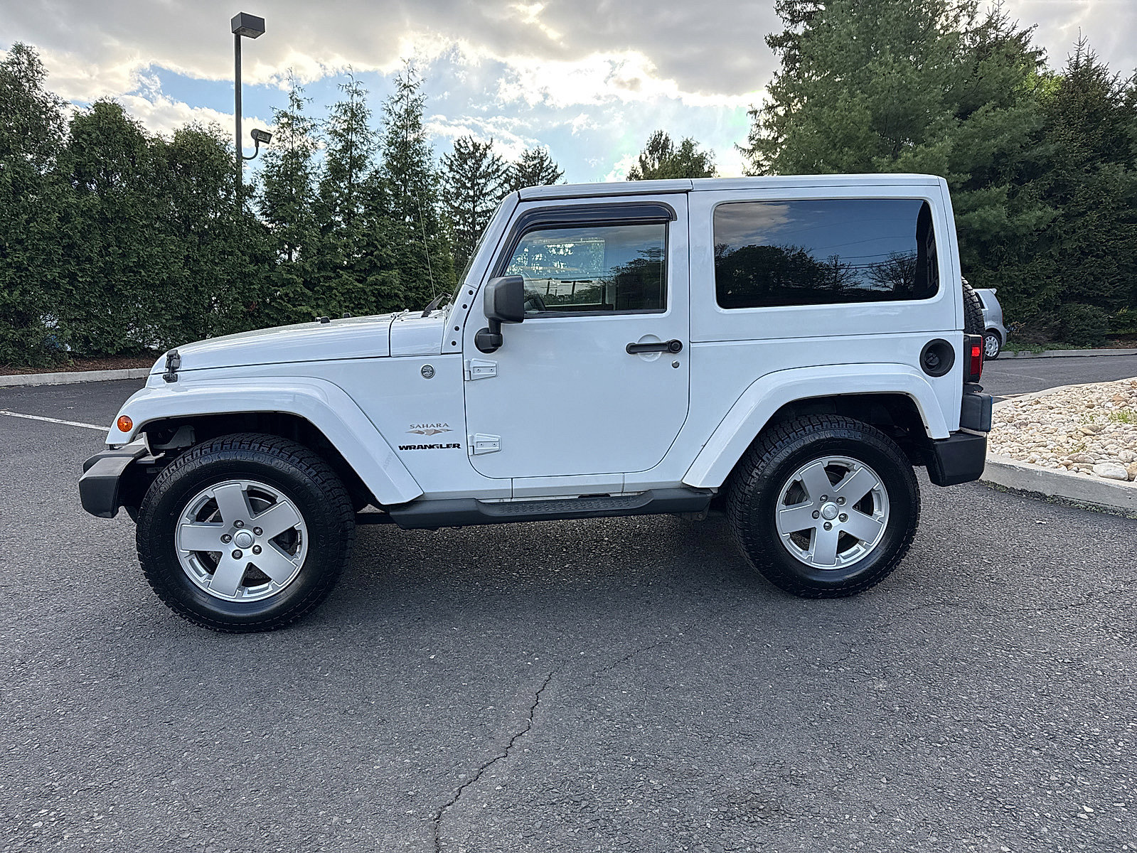 Used 2012 Jeep Wrangler Sahara AWD/4WD image 11