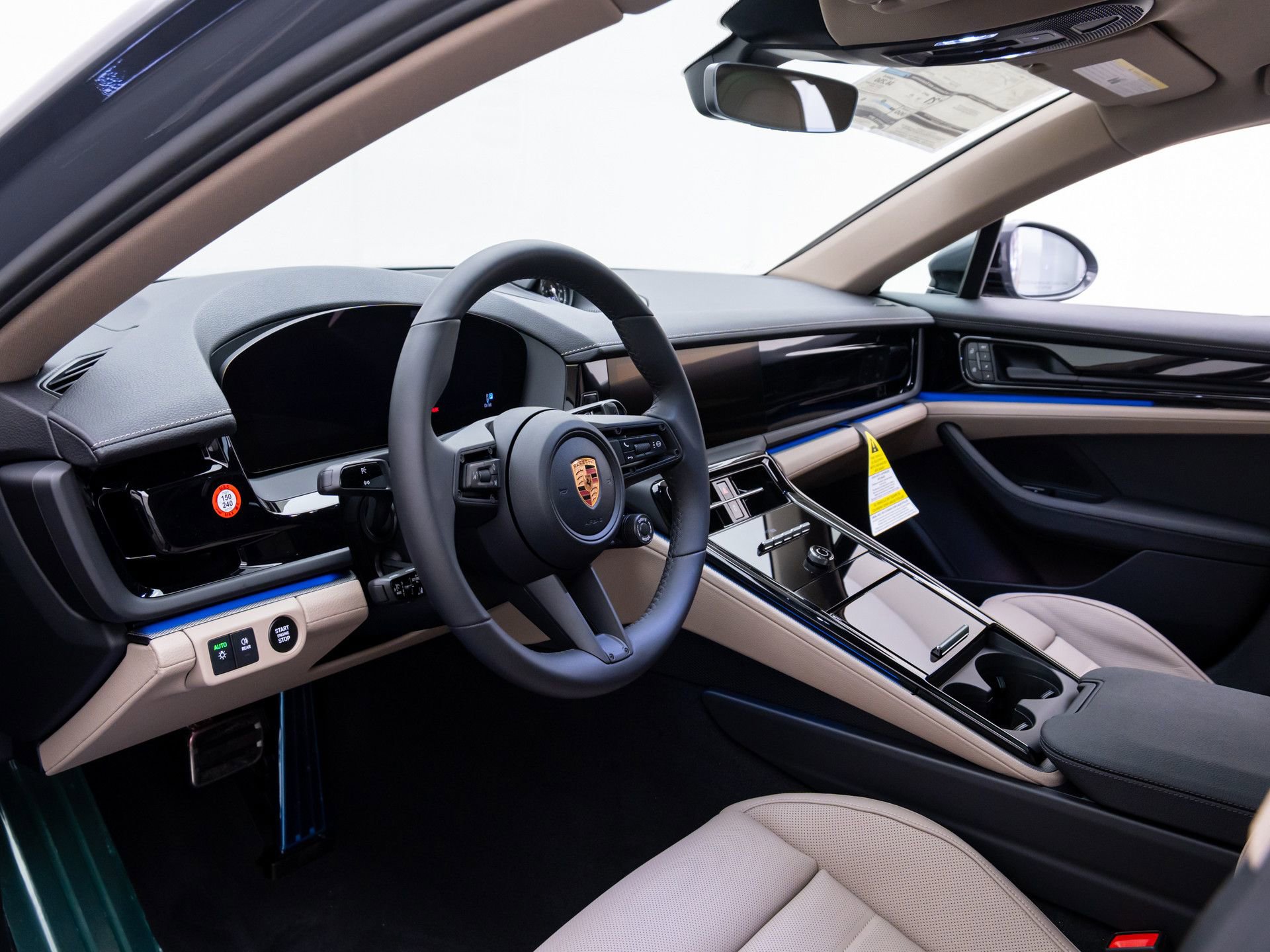 New 2026 Porsche Panamera 4 image 4