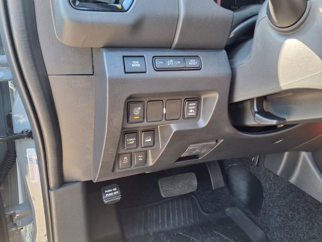 Used 2025 Nissan Frontier PRO-4X w/ Pro Premium Package AWD/4WD image 18