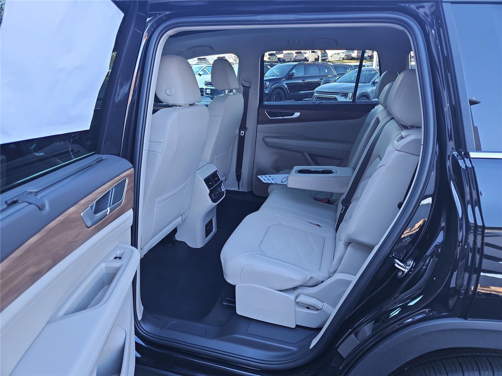 New 2026 Volkswagen Atlas SE image 26