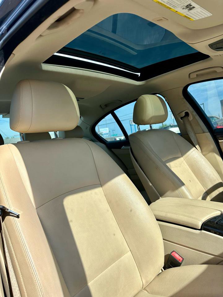 Used 2014 BMW 528i xDrive Sedan AWD/4WD image 5