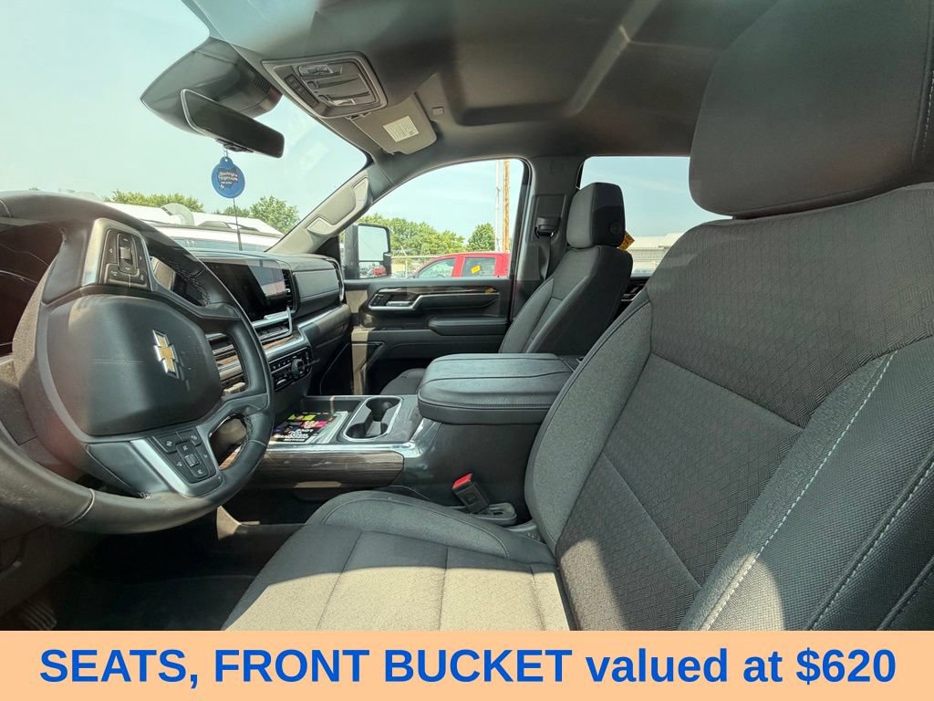 Used 2024 Chevrolet Silverado 2500 LT AWD/4WD image 7